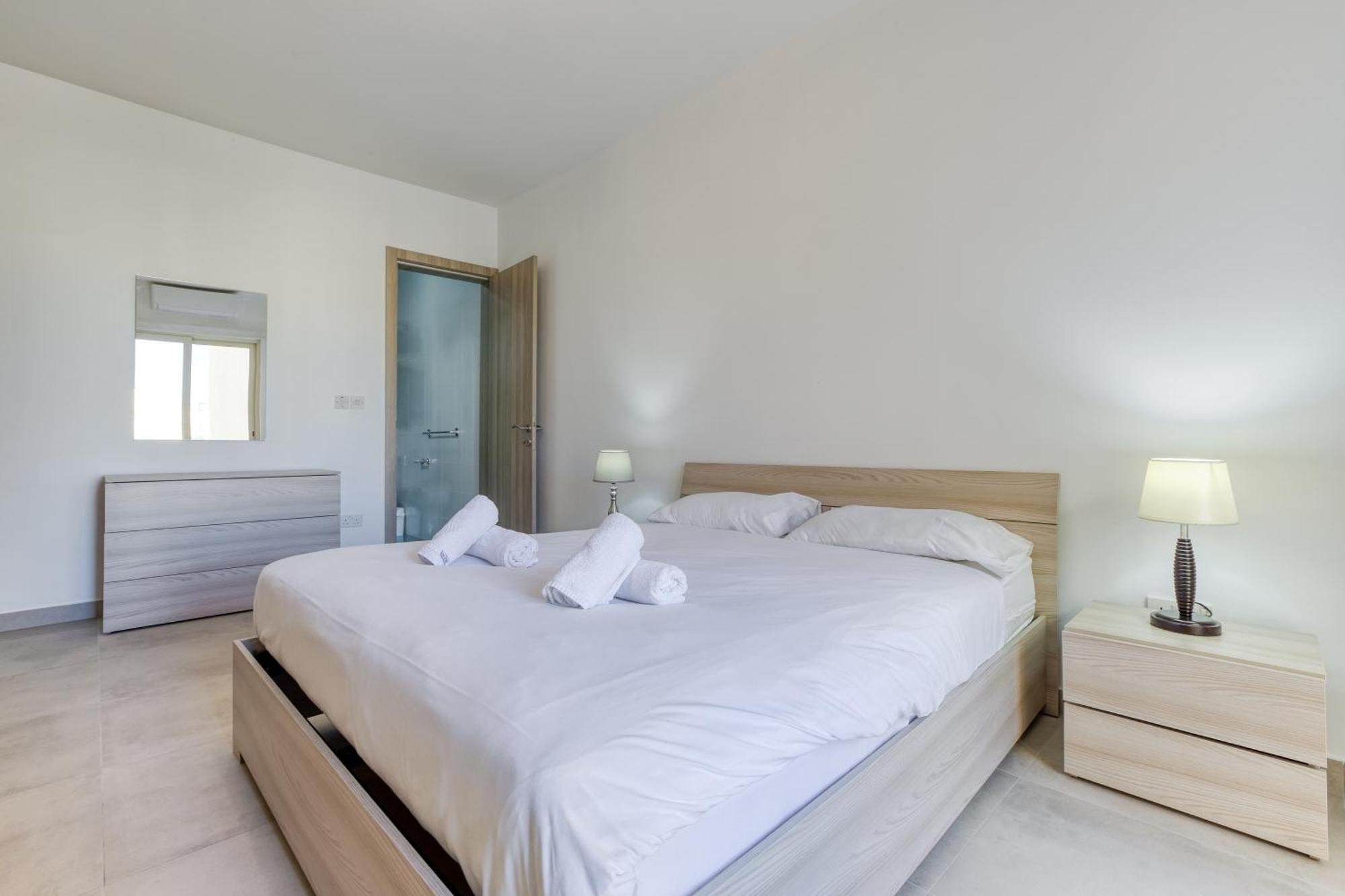 Seafront Sliema Apartment With Balcony & Sea Views By Jl Exterior foto